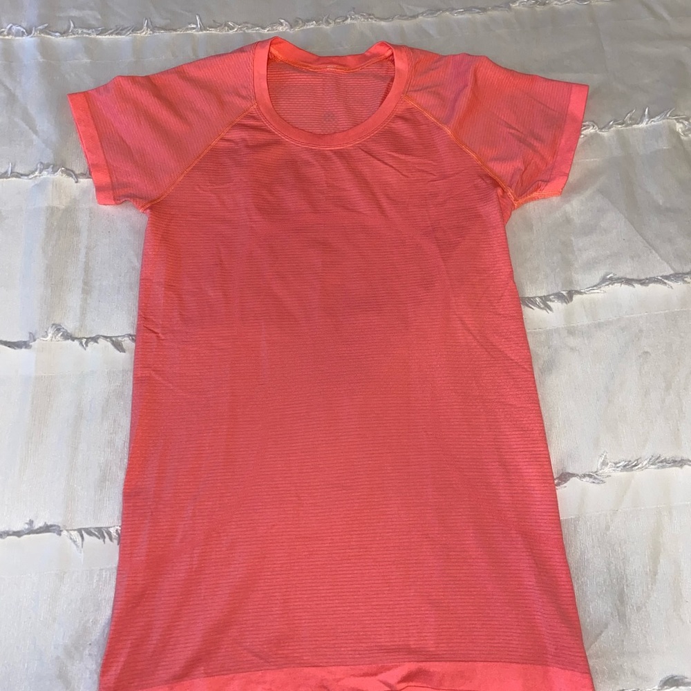 LULULEMON Swiftly Tech Short-Sleeve Shirt 2.0